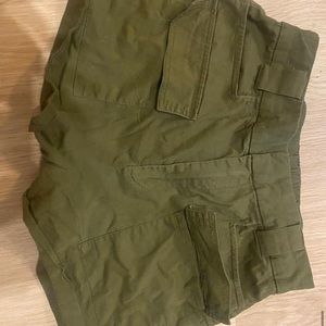 Green Garage shorts size s (belt included)